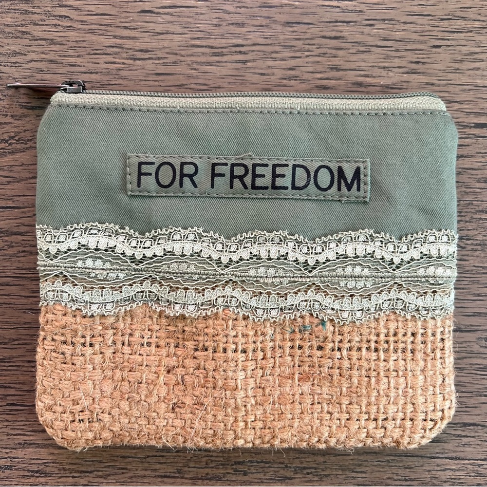 For Freedom By Sak Saum Woven Jute Natural Laced Zip Coin Purse Clutch Wallet
